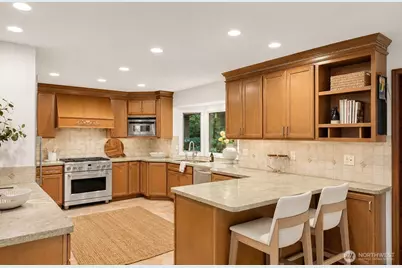 5601 43rd Avenue W, Seattle, WA 98199 - Photo 12