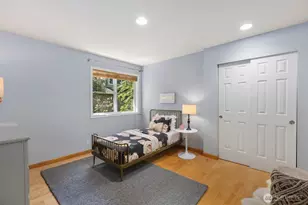 9925 SE 5th St, Bellevue, WA 98004 - Photo 24