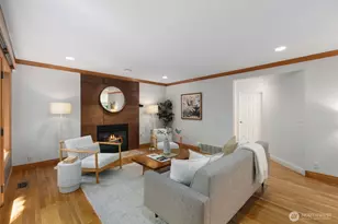 9925 SE 5th St, Bellevue, WA 98004 - Photo 14