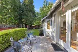 9925 SE 5th St, Bellevue, WA 98004 - Photo 16