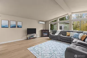 17373 Woodcrest Dr NE, Bothell, WA 98011 - Photo 4
