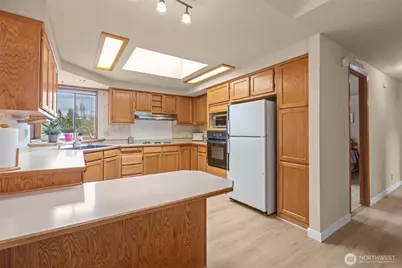 17373 Woodcrest Drive NE, Bothell, WA 98011 - Photo 10