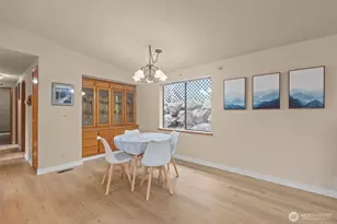 17373 Woodcrest Dr NE, Bothell, WA 98011 - Photo 6