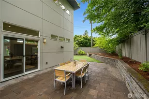 3200 E Republican St, Seattle, WA 98112 - Photo 8