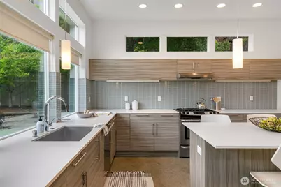 3200 E Republican Street, Seattle, WA 98112 - Photo 14