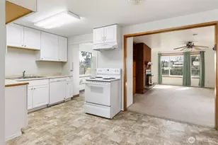 164 NE Ernst, Oak Harbor, WA 98277 - Photo 8