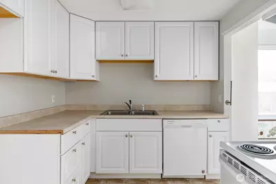 164 NE Ernst, Oak Harbor, WA 98277 - Photo 6