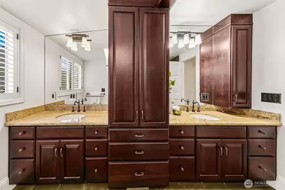 1225 9th Avenue W, Seattle, WA 98119 - Photo 22
