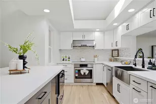 9354 California Dr SW, Seattle, WA 98136 - Photo 10