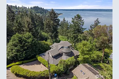 15889 25th Avenue SW, Burien, WA 98166 - Photo 2