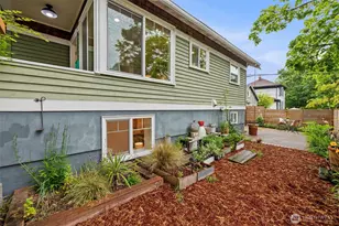 902 22nd Ave, Seattle, WA 98122 - Photo 28