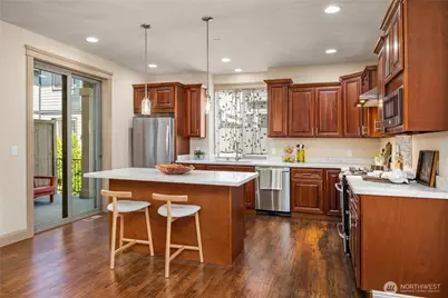 557 SE Andrews Street #D, Issaquah, WA 98027 - Photo 18