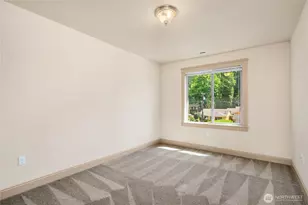 557 SE Andrews St, Issaquah, WA 98027 - Photo 32