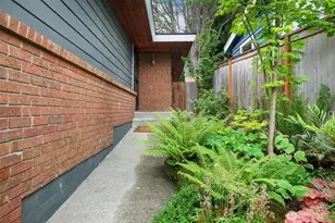 4543 50th Ave SW, Seattle, WA 98116 - Photo 2