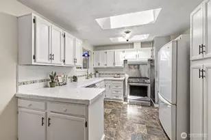 21718 88th Ave W, Edmonds, WA 98026 - Photo 12