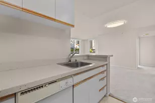 2600 2nd Ave, Seattle, WA 98121 - Photo 10