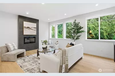 9725 Evanston Avenue N, Seattle, WA 98103 - Photo 30