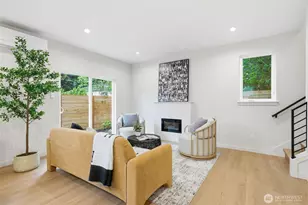 9725 Evanston Ave N, Seattle, WA 98103 - Photo 6