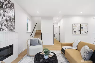 9725 Evanston Avenue N #B, Seattle, WA 98103 - Photo 12