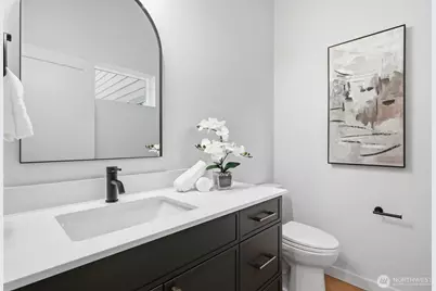 9725 Evanston Avenue N #B, Seattle, WA 98103 - Photo 16