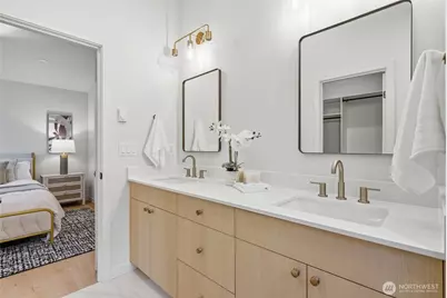 9725 Evanston Avenue N #B, Seattle, WA 98103 - Photo 26