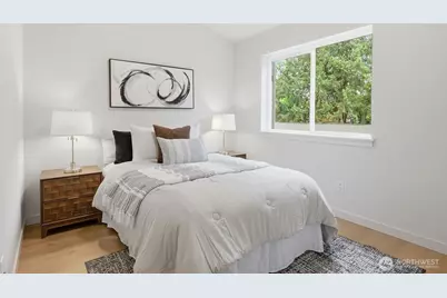 9725 Evanston Avenue N #B, Seattle, WA 98103 - Photo 22