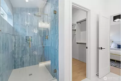 9725 Evanston Avenue N #B, Seattle, WA 98103 - Photo 24