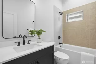 9725 Evanston Ave N, Seattle, WA 98103 - Photo 20