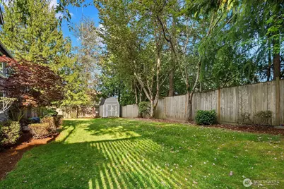 23203 NE 18th Place, Sammamish, WA 98074 - Photo 34