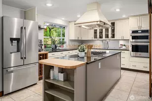 21422 SE 37th St, Sammamish, WA 98075 - Photo 8