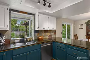 7001 62nd Dr NE, Marysville, WA 98270 - Photo 10