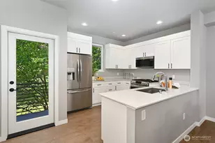 18028 10th Ave NE, Shoreline, WA 98155 - Photo 6
