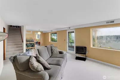 438 Comstock Place, Seattle, WA 98109 - Photo 18