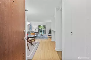 14510 NE 31st St, Bellevue, WA 98007 - Photo 2