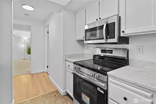 14510 NE 31st St, Bellevue, WA 98007 - Photo 14