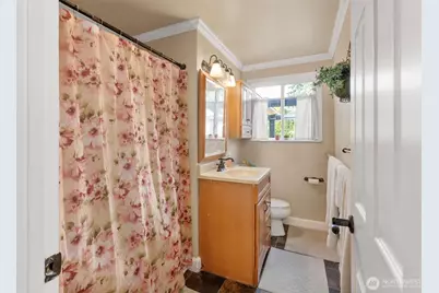 1344 NE Franklin Avenue, Bremerton, WA 98311 - Photo 16