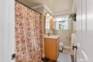 1344 NE Franklin Ave, Bremerton, WA 98311 - Photo 16