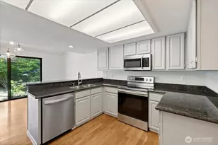 16132 SE 33rd Cir, Bellevue, WA 98008 - Photo 14