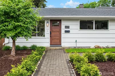 6439 Marshall Avenue SW, Seattle, WA 98136 - Photo 2