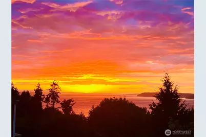 7025 156th Street SW, Edmonds, WA 98026 - Photo 1