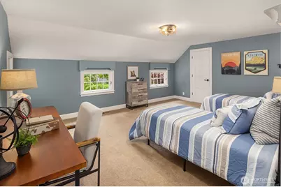 13432 NE 25th Street, Bellevue, WA 98005 - Photo 20