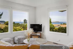261 Dennis Blvd, Port Townsend, WA 98368 - Photo 10