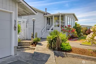 261 Dennis Blvd, Port Townsend, WA 98368 - Photo 4