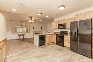 10210 Villa Ln SW, Lakewood, WA 98499 - Photo 14