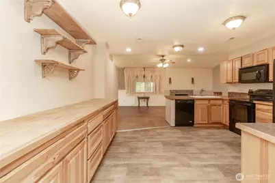 10210 Villa Lane SW, Lakewood, WA 98499 - Photo 12