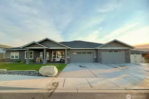 2858 SE Falcon View Dr, East Wenatchee, WA 98802 - Photo 2