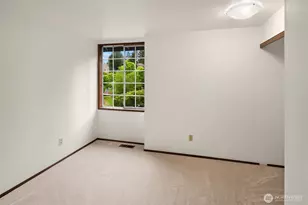 24346 SE 43rd Pl, Sammamish, WA 98029 - Photo 24
