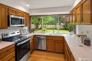 24346 SE 43rd Pl, Sammamish, WA 98029 - Photo 8