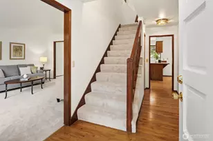 24346 SE 43rd Pl, Sammamish, WA 98029 - Photo 4