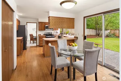 24346 SE 43rd Place, Sammamish, WA 98029 - Photo 14